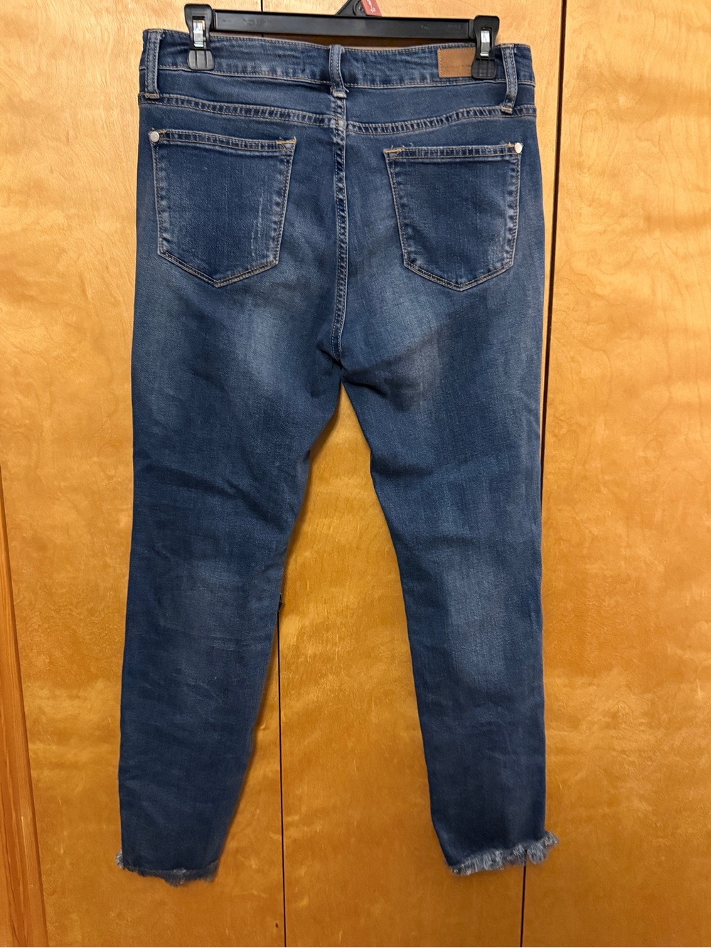 Judy Blue Medium-Dark Blue Distressed Ankle Crop Jeans size 29 - Picture 3 of 12